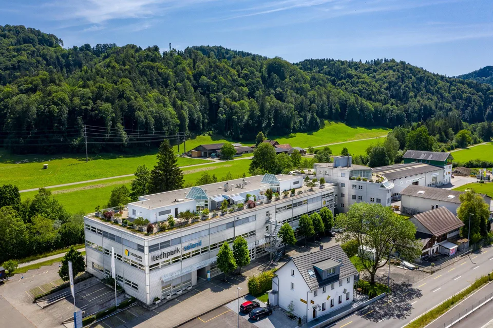 Preisgünstige Gewerbefläche im Techpark Saland zu vermieten