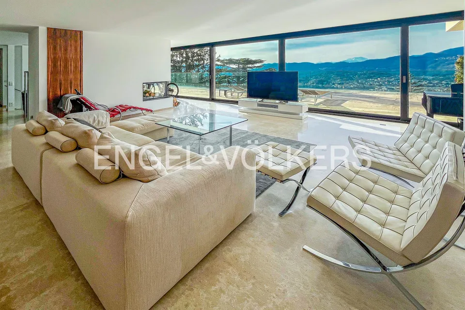 Traumhaftes Duplex – wo zeitgenössischer Stil auf atemberaubende Se...