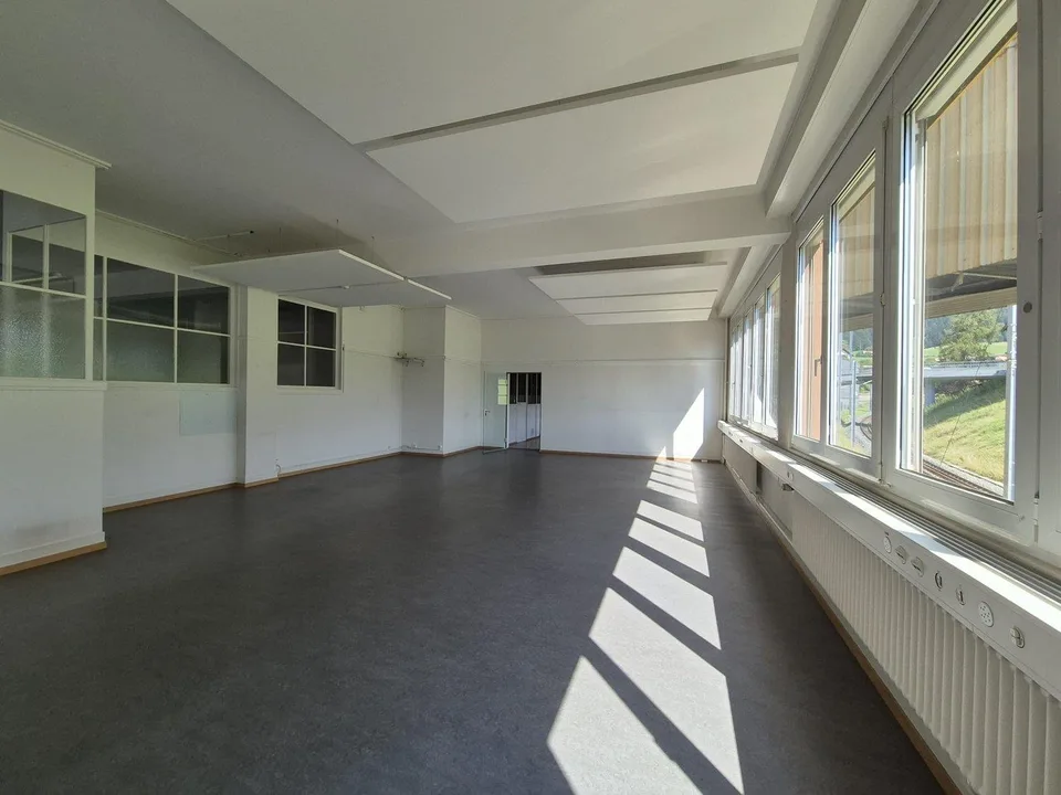 Ihre neuen Gewerberäume zentral am Bahnhof Biglen