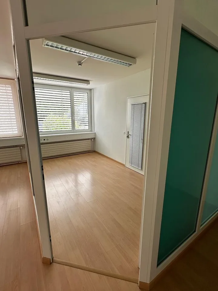 Büroräume in Arisdorf