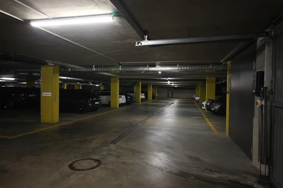 193 m2 helle Attika Nutzfläche mit Weitsicht und grosser Terrasse – Foto 22 von 24