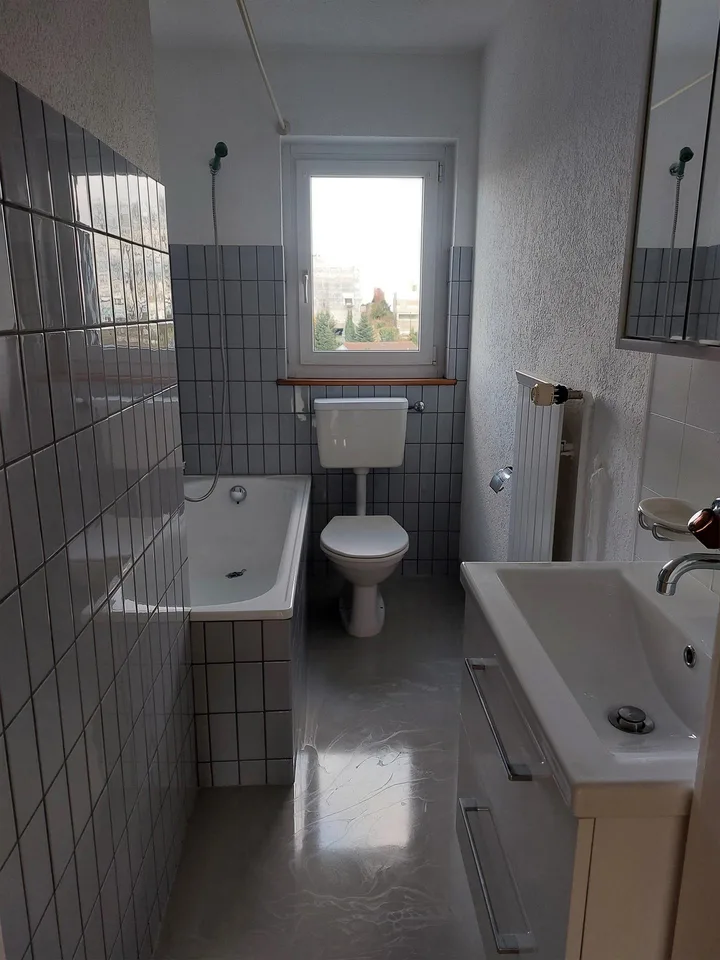Tolle 4-Zimmerwohnung mit Seesicht – Foto 9 von 9