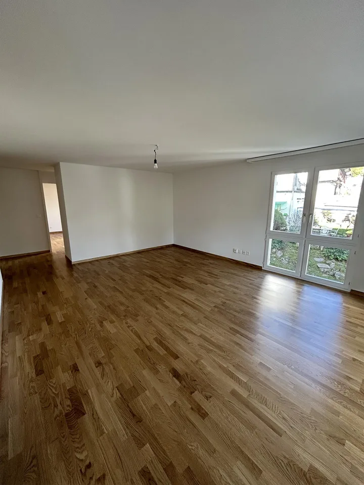 Renovierte und helle 4.5 Zimmer Wohnung