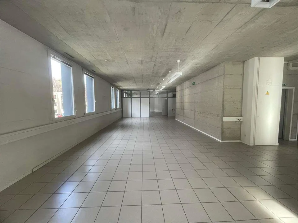 Spazio commerciale/uffici di 4 locali in affitto - Mezzovico