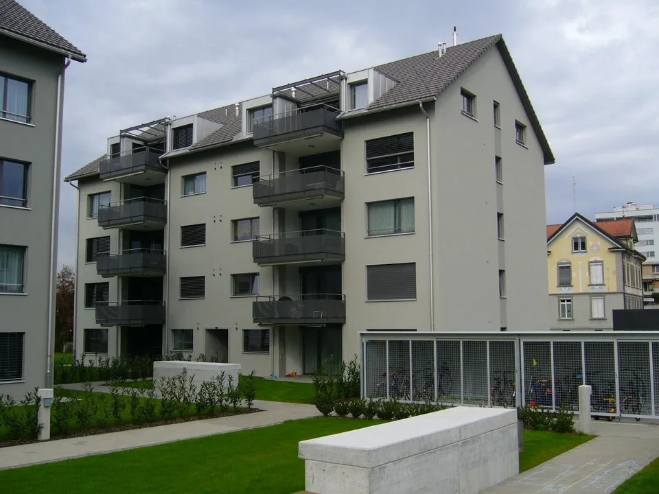 Aussenparkplatz, Einstellplatz und Motorradparkplatz im Stadtzentru...