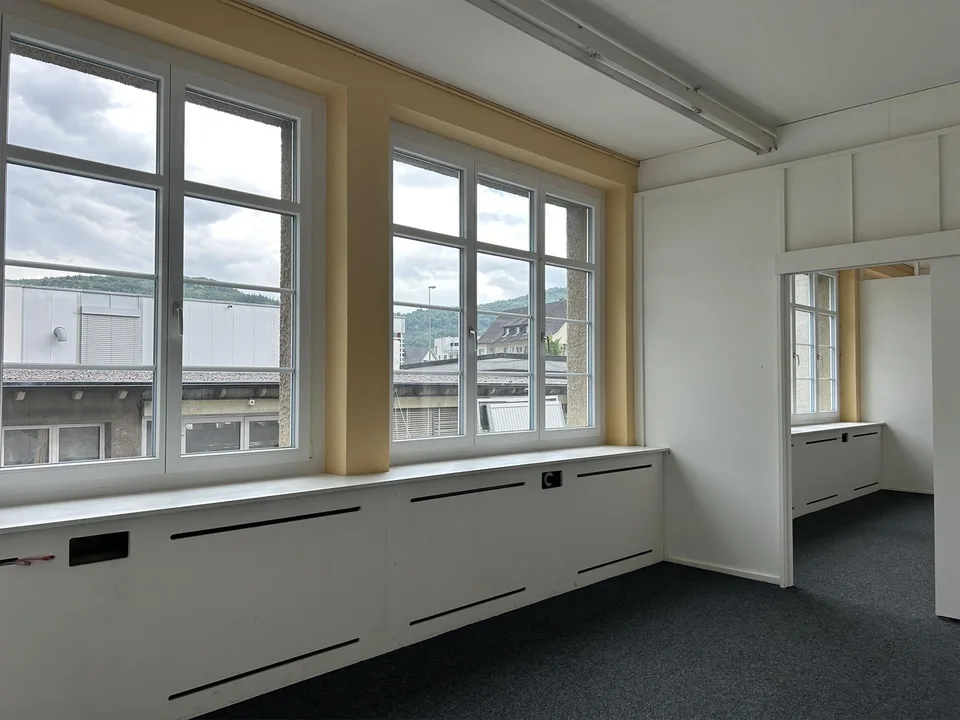 Zwei Büroräume mit Vorplatz und kleiner Teeküche – photo 6 of 9
