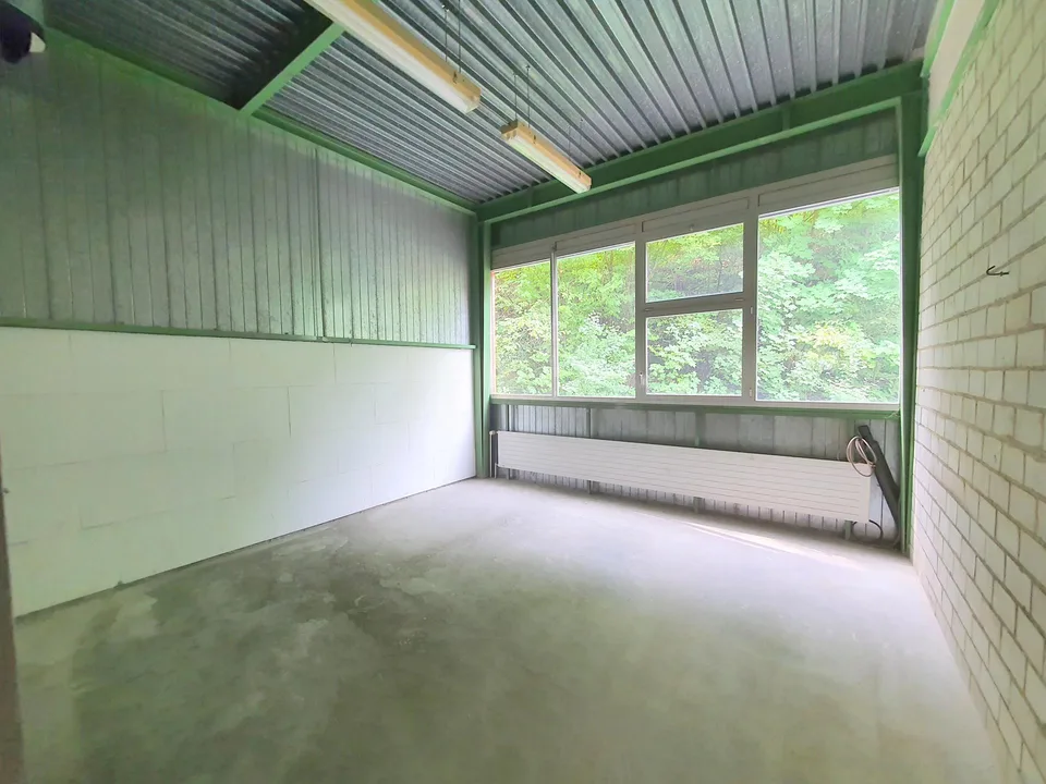 628 m² helle Lager- und Produktionsfläche mit Bürotrakt