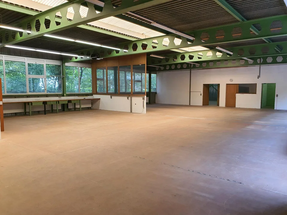 628 m² helle Lager- und Produktionsfläche mit Bürotrakt
