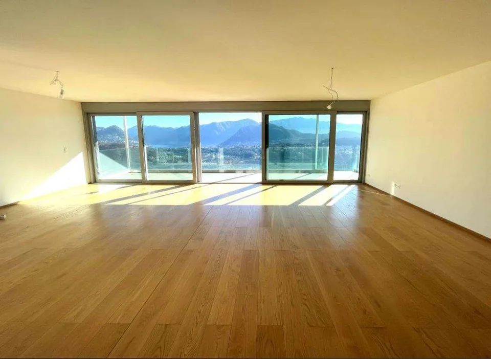 Vernate splendido appartamento con meravigliosa vista su lago e montag