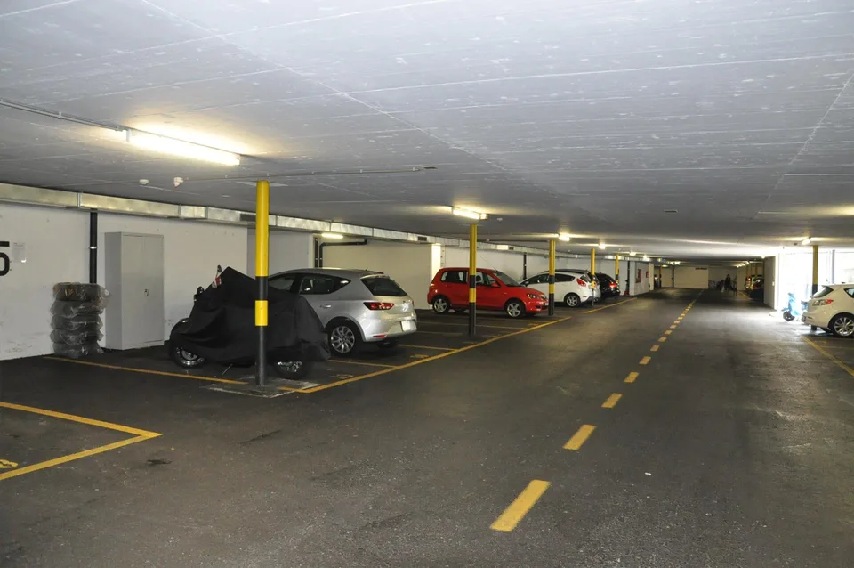 Auto- Einstellplatz in der Tiefgarage "Grünring"...