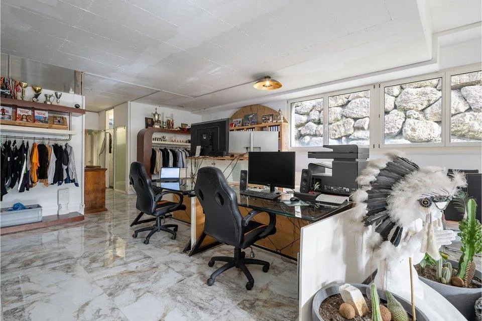 Büro mit Firmendomizil im Kanton Schwyz – Ihre professionelle Gesch...