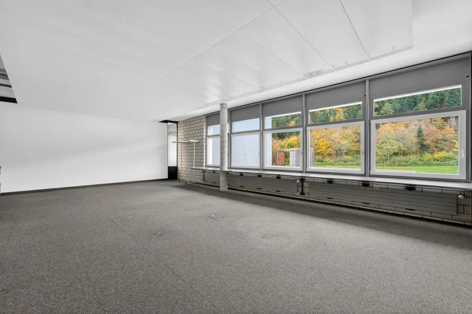 Ausgebaute Büroflächen an gut erschlossener Lage
