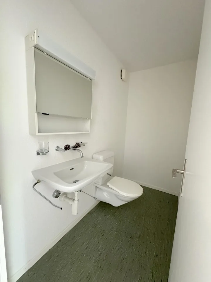 Sonnige Wohnung mit Aussicht – photo 9 sur 12
