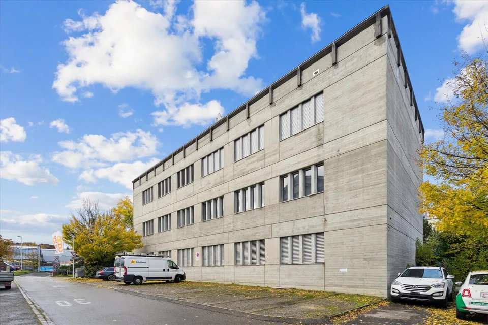Viel Platz für Ihre Ideen – 293 m² lichtdurchflutete Gewerbefläche ...