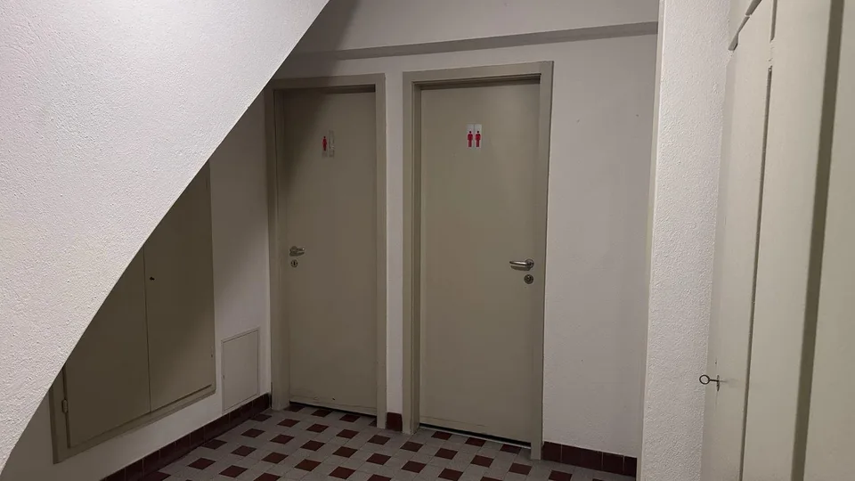 Grosszügige Büro/Atelier- und/oder Verkaufs-Räumlichkeiten am Wasge...