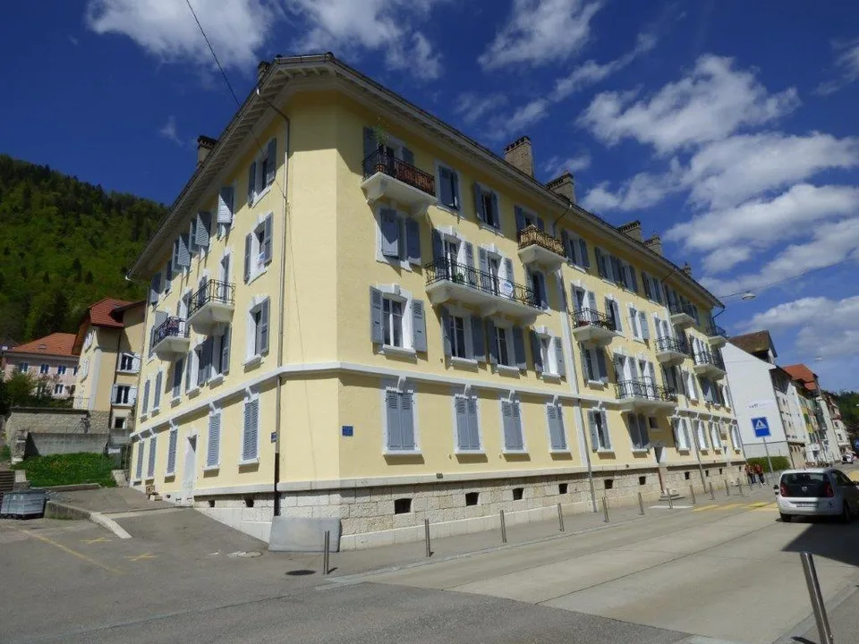 Atelier spacieux - en plein centre