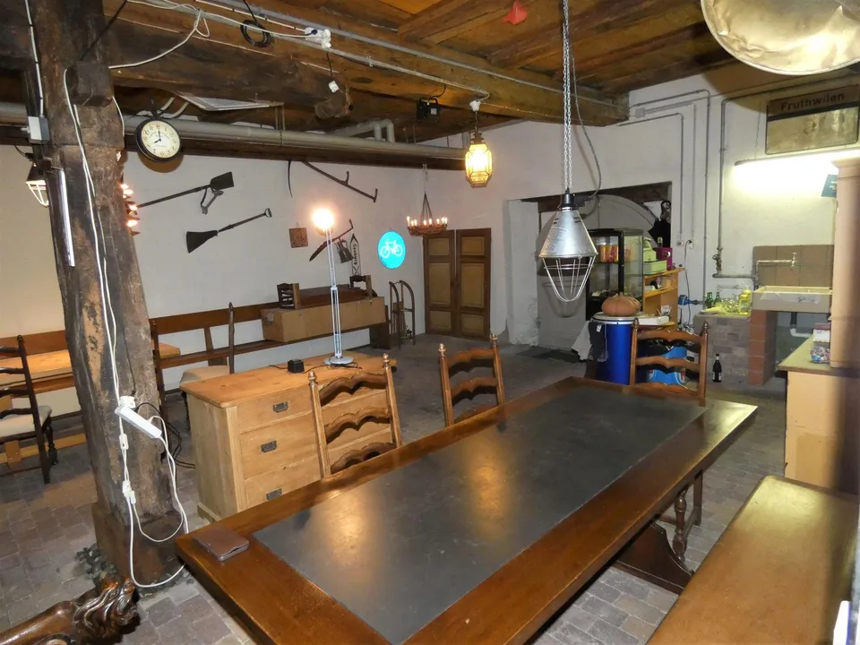 Gemütlicher alter Käsikeller – foto 7 di 8