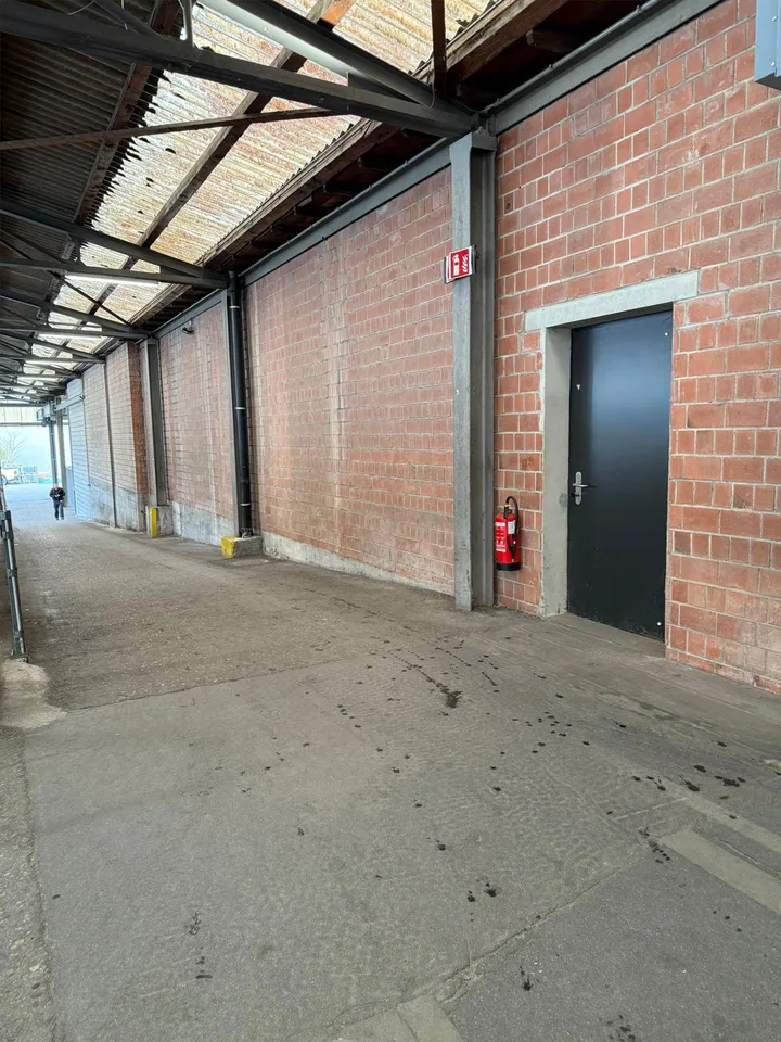 zentrale Gewerbefläche mit Warenlift
