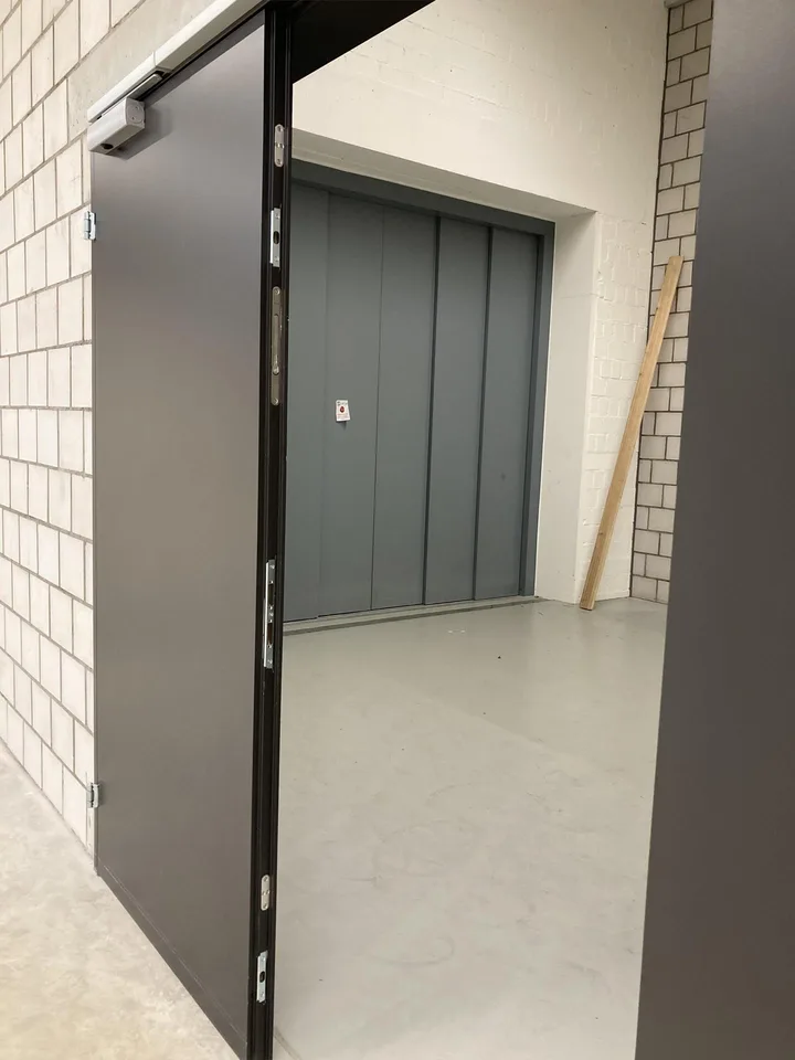 zentrale Gewerbefläche mit Warenlift