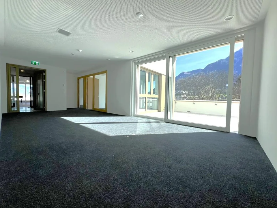 *** ERSTBEZUG ***  Penthouse-Panorama-Büro mit vielen Extras im Dor...