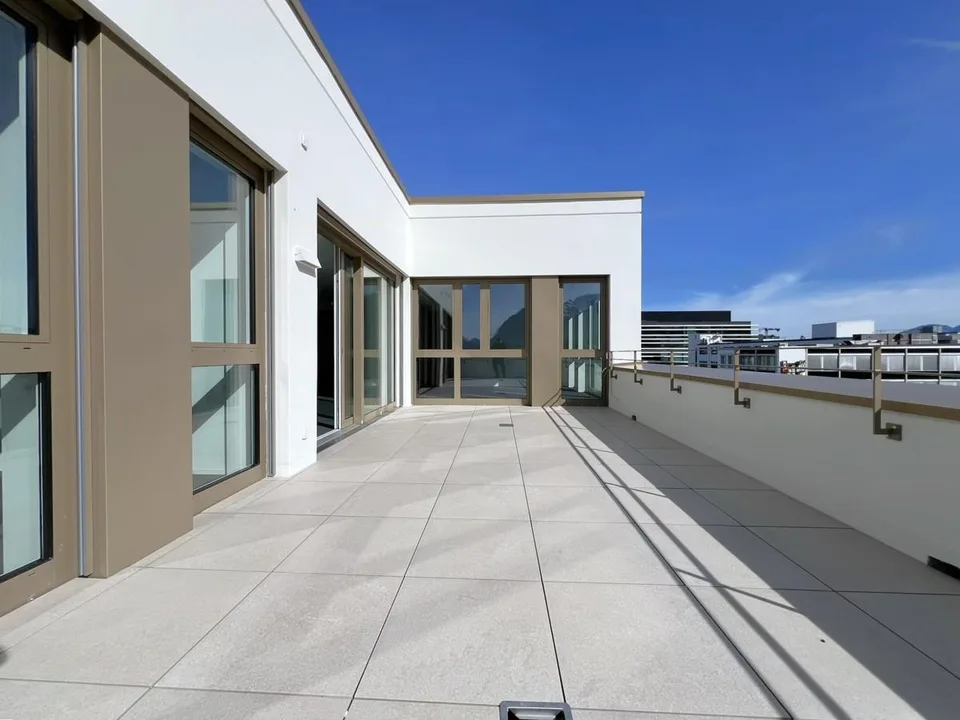 *** ERSTBEZUG ***  Penthouse-Panorama-Büro mit vielen Extras im Dor...