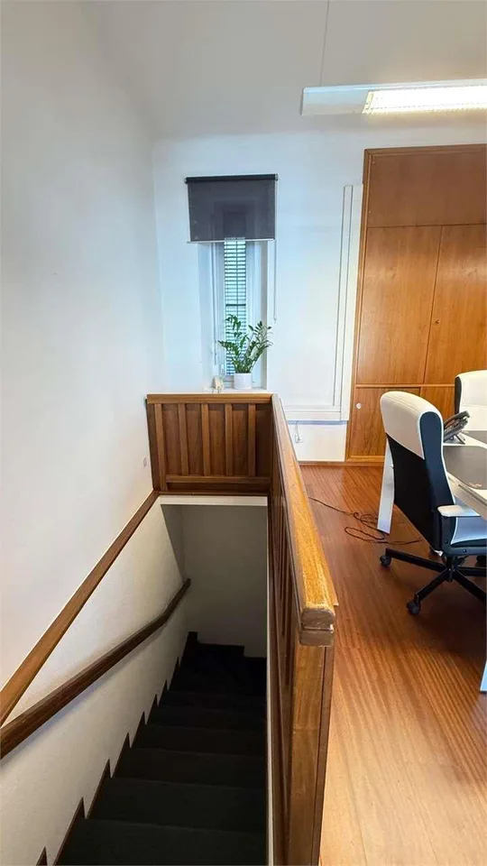 Chiasso, centrale singolare ufficio di 5,5 locali duplex – Foto 13 von 13