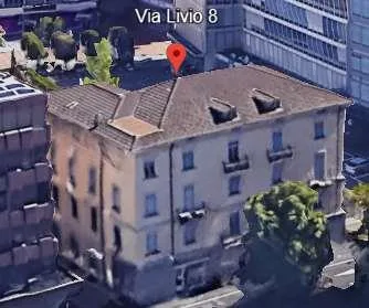 Chiasso, centrale singolare ufficio di 5,5 locali duplex