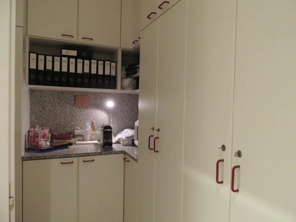 SPAZIO COMMERCIALE CON AMPIE VETRATE (ricerca subentrante) – photo 13 of 22