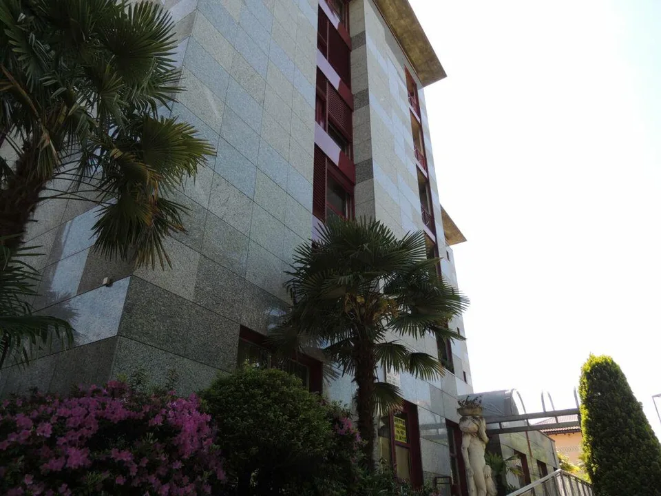 SPAZIO COMMERCIALE CON AMPIE VETRATE (ricerca subentrante) – photo 22 of 22