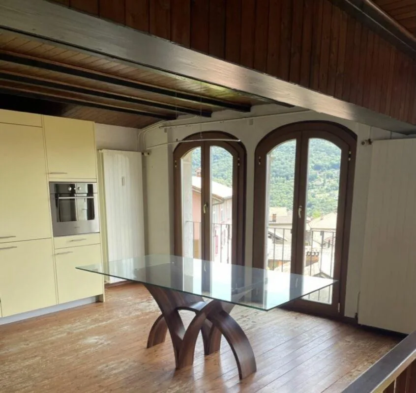 DUPLEX QUADRILOCALE CON MERAVIGLIOSA VISTA APERTA