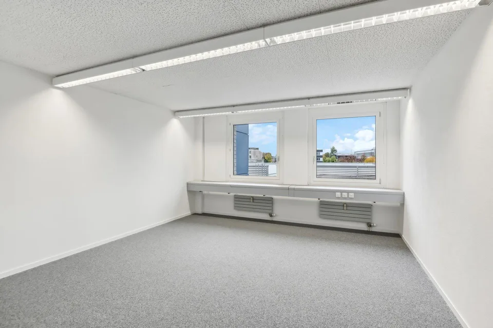 Attraktives Kleinbüro in Steinhausen
