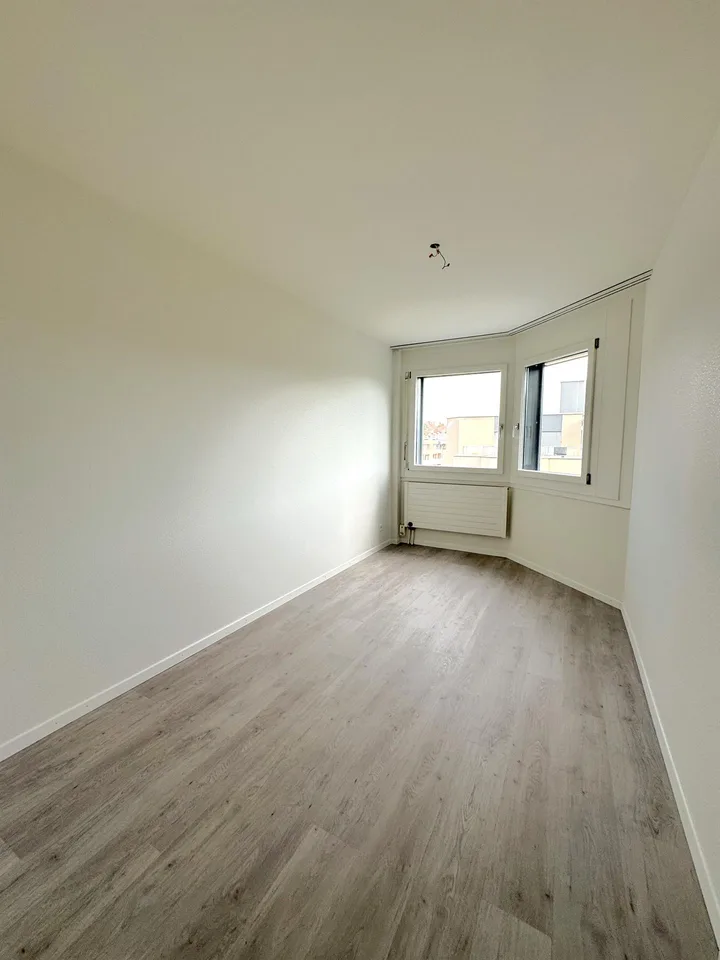 Grosszügige 4.5 Zimmerwohnung im 2.OG – Foto 12 von 13