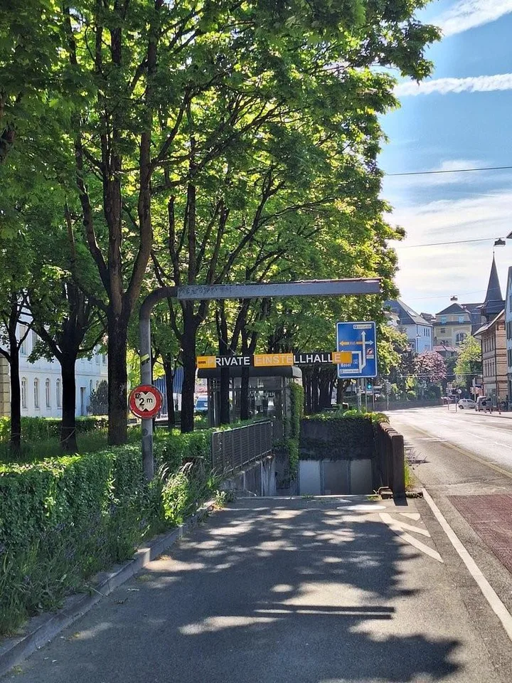 EINSTELLPLATZ 5 GEHMINUTEN VOM BAHNHOF BERN ENTFERNT