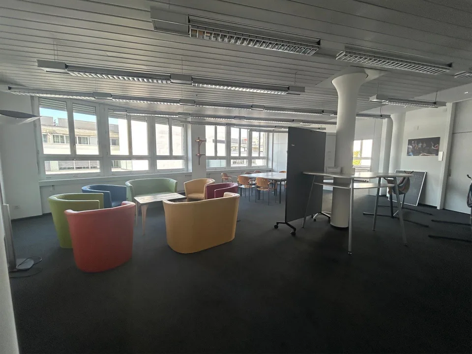 Helle Büroraume im Zentrum