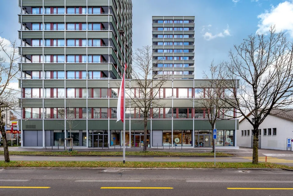 Praxisfläche mit Zukunft im Herzen von Uster