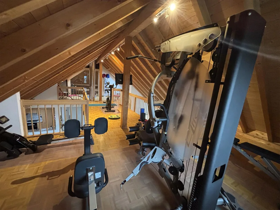 *1 Monat gratis wohnen* - 4.5-Zimmer Maisonettewohnung mit Sauna