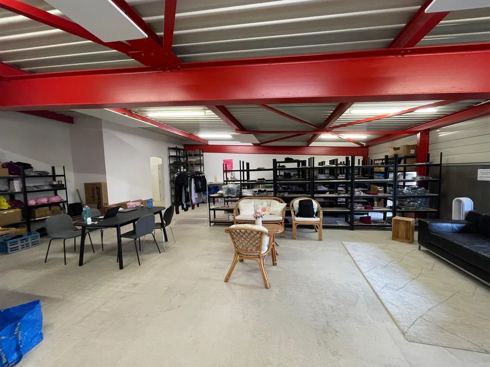 Geräumiges Atelier im Gewerbehaus in Gretzenbach – 173m²