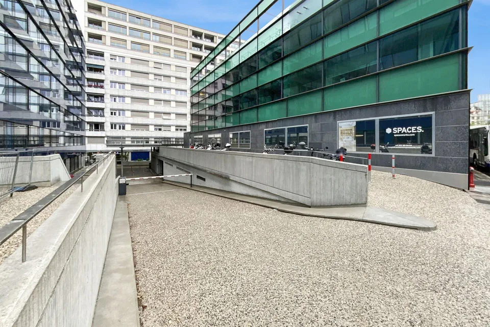 Emplacement extérieur pour motocyclette