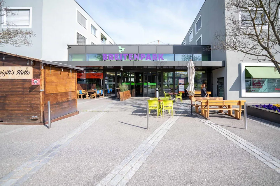 Attraktive Bistrofläche mit Aussenbereich