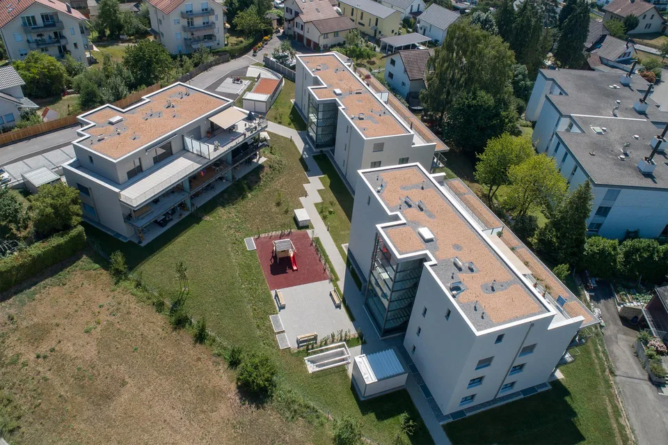 Aussenparkplätze und Einstellplätze zu vermieten