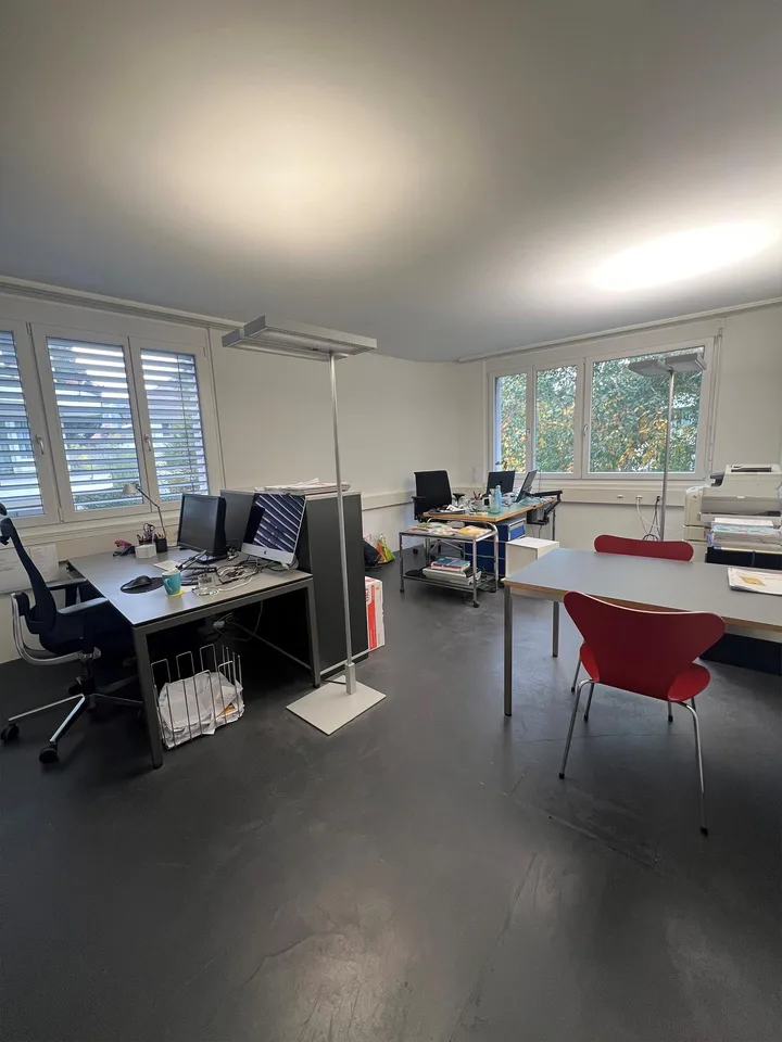 Helle und zeitgemässe Bürofläche an zentraler Lage in Luzern – Foto 6 von 8