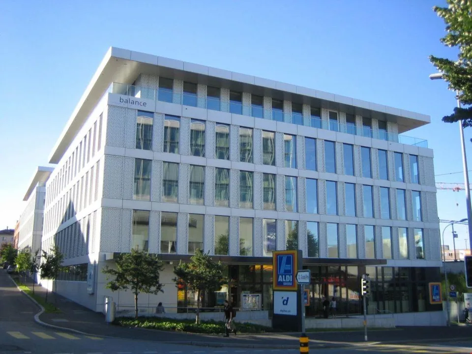 Spécialistes Immobilier Commercial ventes, locations & remises de bail