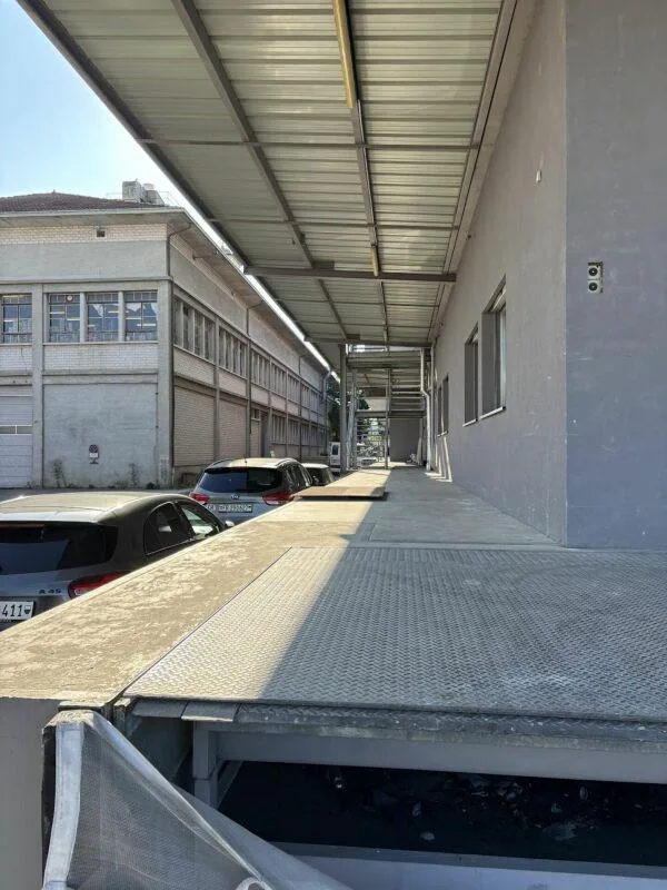 Bussigny Vaud bureaux/atelier de 650 m2 divisibles avec accès quai ... – Foto 9 von 12