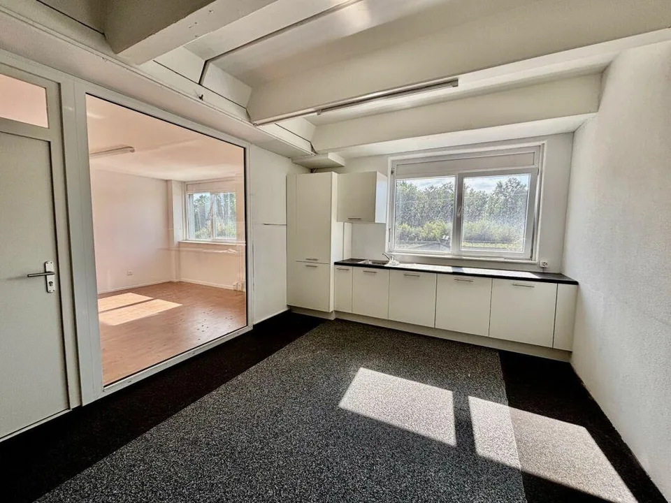 Bussigny Vaud bureaux/atelier de 650 m2 divisibles avec accès quai ...