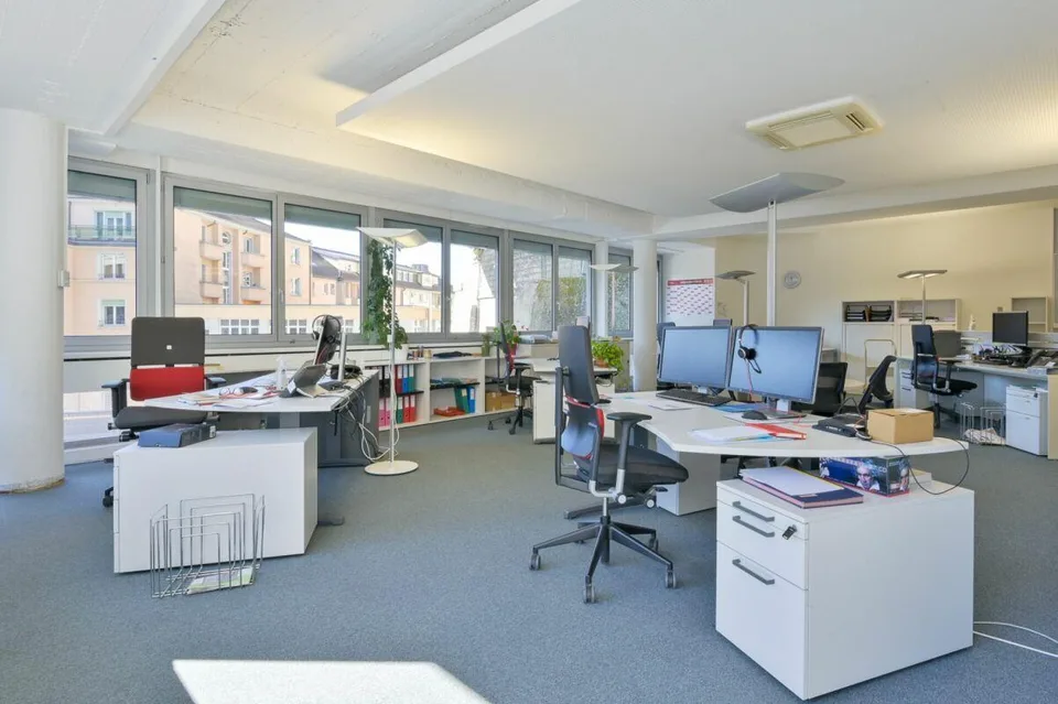 Vos bureaux de 1500 m² divisibles dès 450 m² à louer à Lausanne cen... – foto 7 di 12
