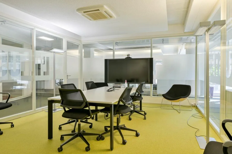 Vos bureaux de 1500 m² divisibles dès 450 m² à louer à Lausanne cen... – foto 8 di 12