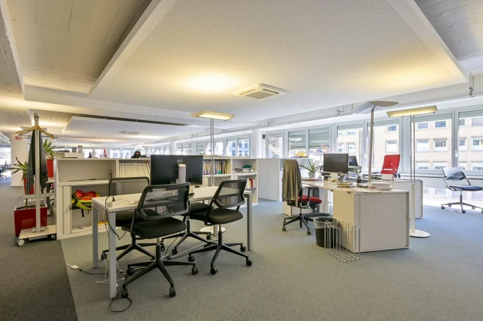 Vos bureaux de 1500 m² divisibles dès 450 m² à louer à Lausanne cen... – foto 10 di 12