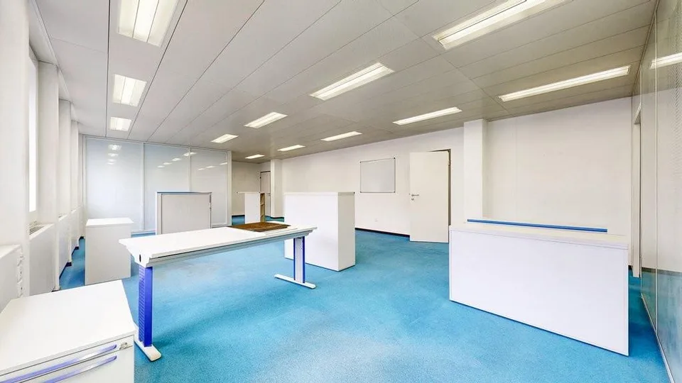 Top vernetzte Praxis-/Bürofläche mit hoher Laufkundschaft – foto 7 di 11