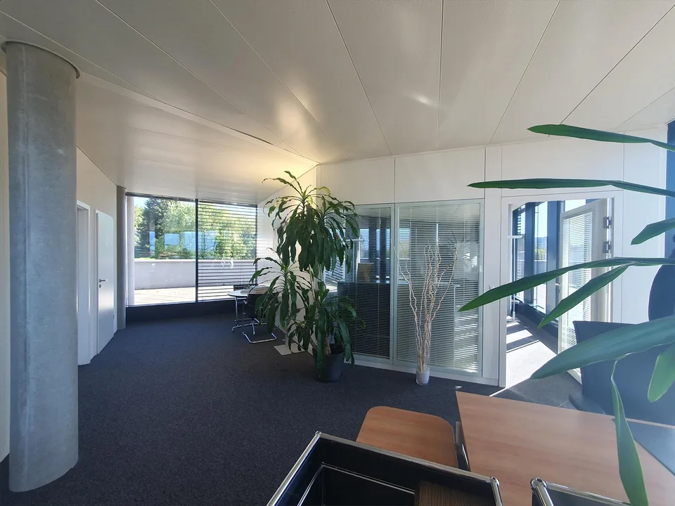 Superbe surface de bureau de 194 m2 avec terrasse