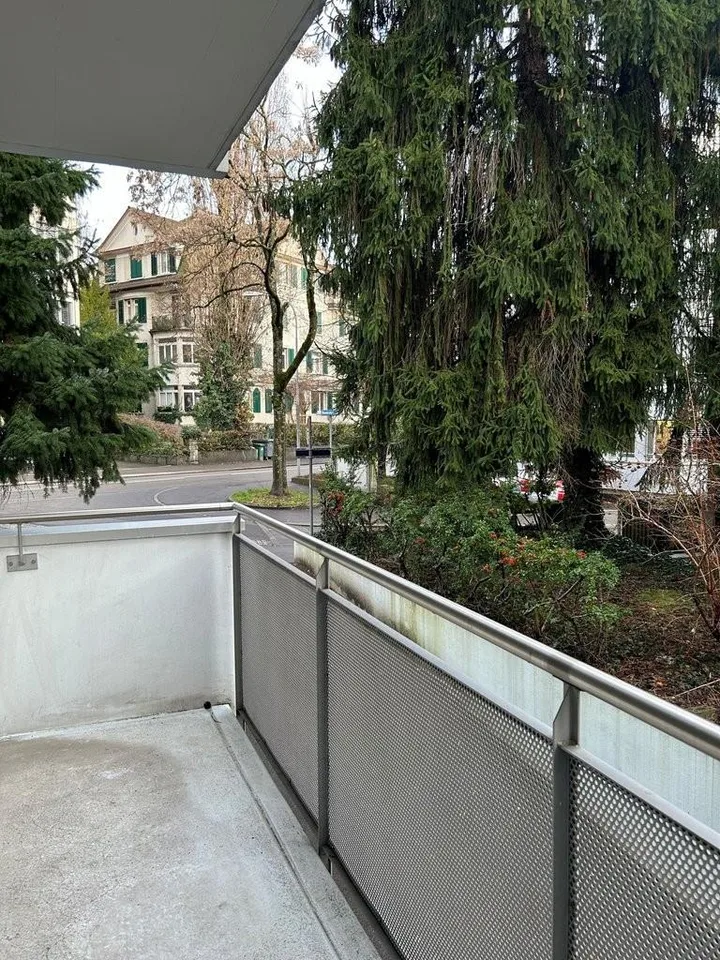 Praxisraum mitten im Kreis 7, befristet bis 31.03.2029